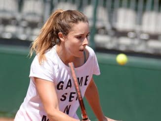 Alize Cornet v Linda Noskova live streaming, predictions WTA Prague Open 2022